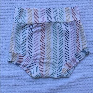 Kyte BABY bummies. Size: 18-24 months. Color: herringbone. Excellent condition.